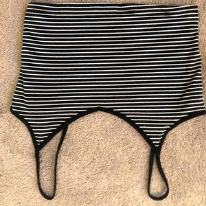 Black and white stripped cropped tee